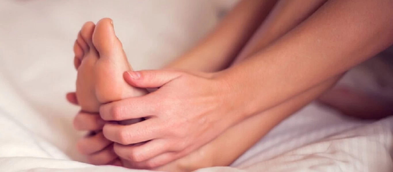 Όσα πρέπει να γνωρίζετε για το «πόδι του αθλητή»: Συμπτώματα και θεραπεία